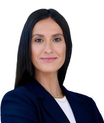 Portrait of Ashley Nadeau, REALTOR®.